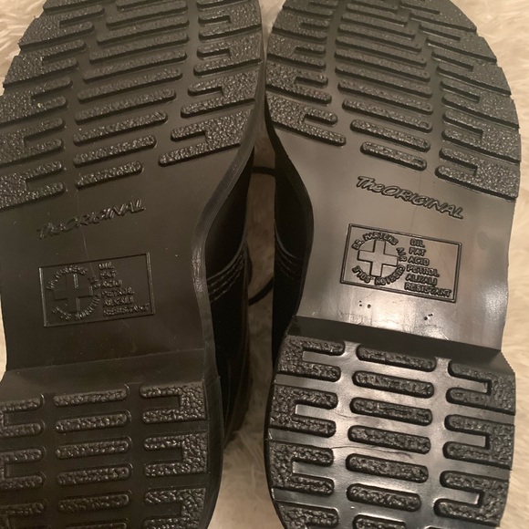 SOLD! Doc Martens 1460 Boots - Picture 4 of 8